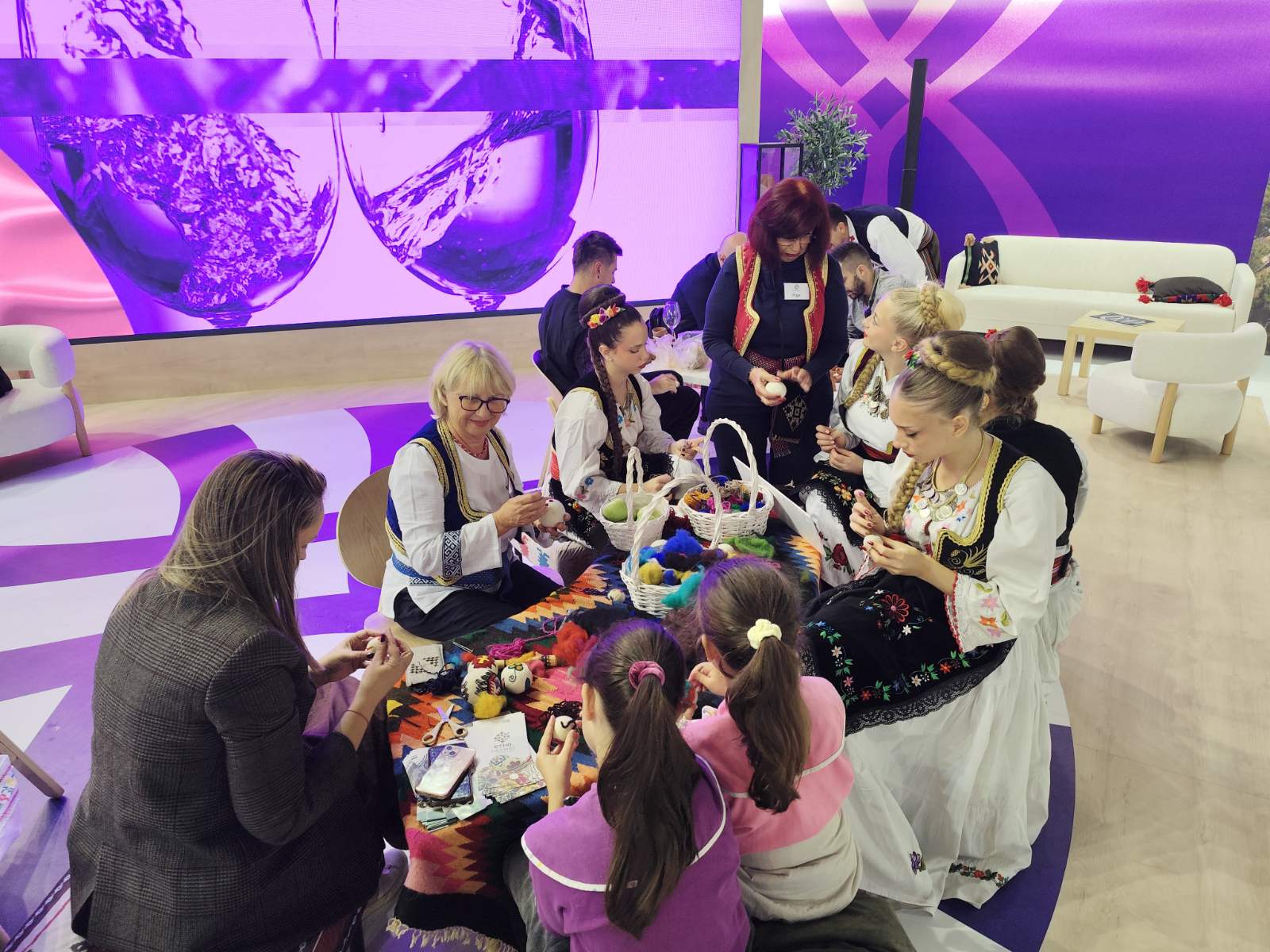 IMG-85f1aa298b97353b2b70e1831f1cec13-V.jpg